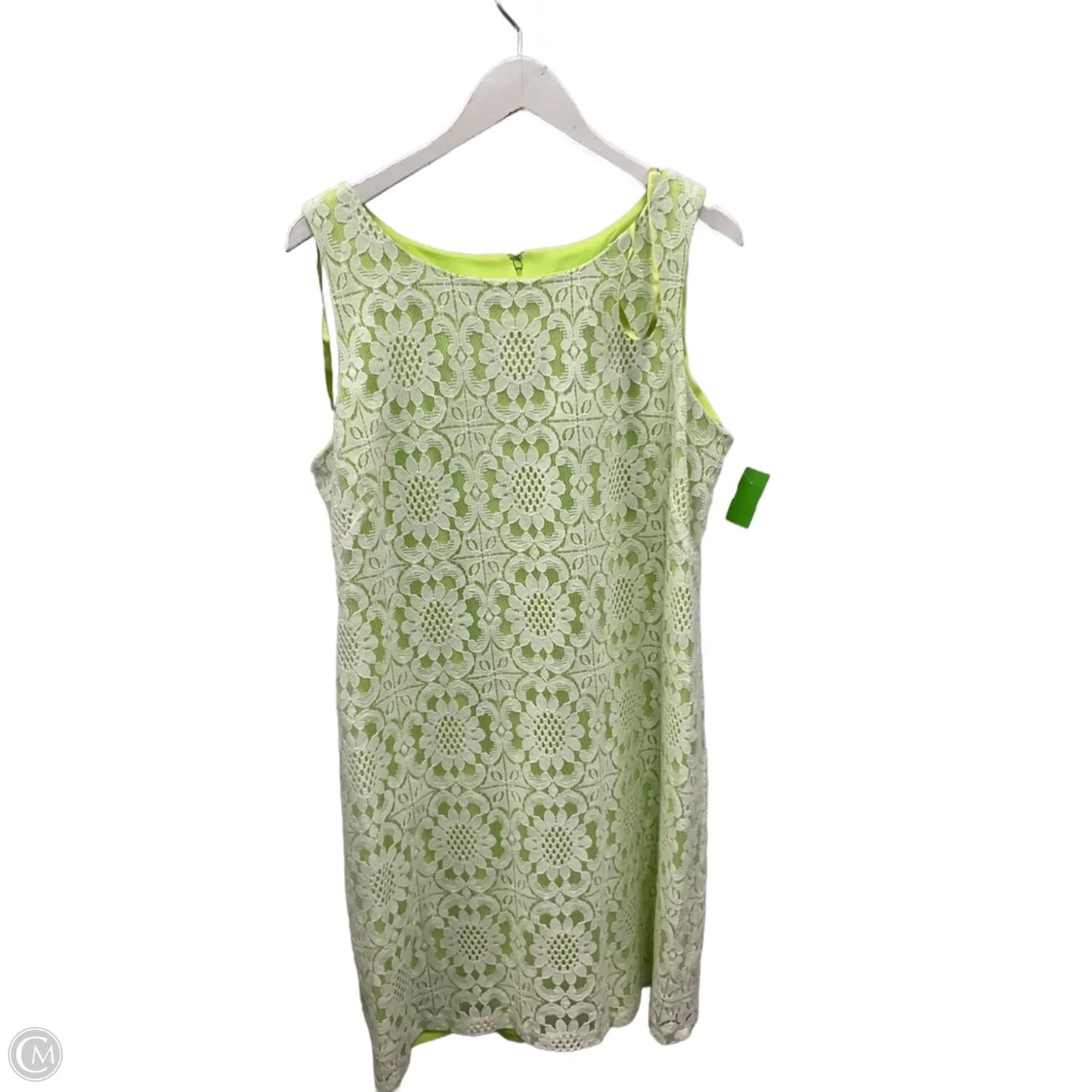 Dress Casual Short By Clothes Mentor In Green & White, Size: L