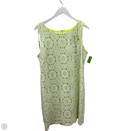 Dress Casual Short By Clothes Mentor In Green & White, Size: L