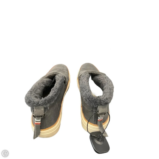 Boots Ankle Flats By Toms In Grey, Size: 8