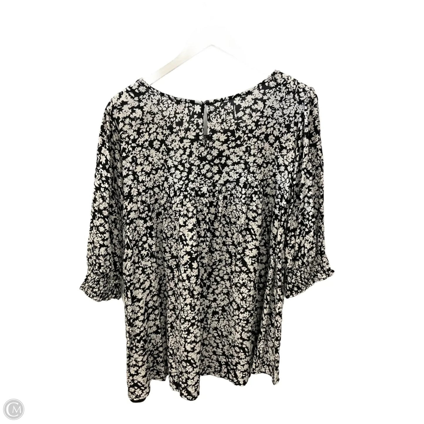 Top Short Sleeve By Terra & Sky In Black & White, Size: 3x