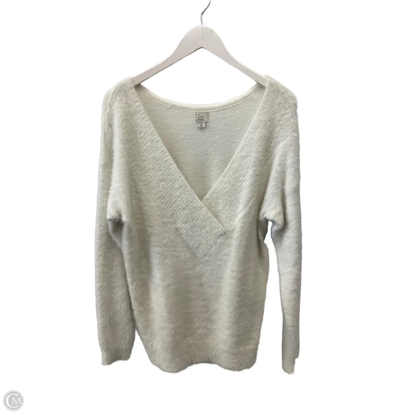 Sweater By A New Day In White, Size: Xl