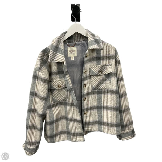 Jacket Shirt By Clothes Mentor In Cream & Grey, Size: M