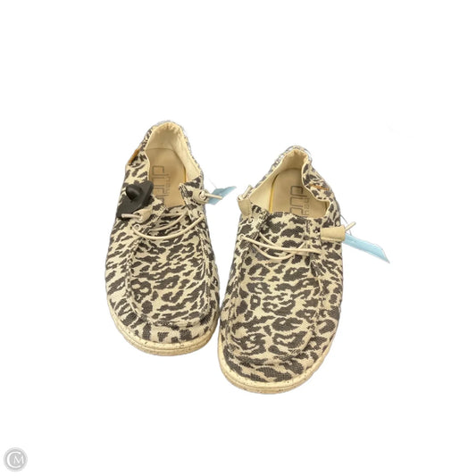 Shoes Flats By Hey Dude In Animal Print, Size: 11