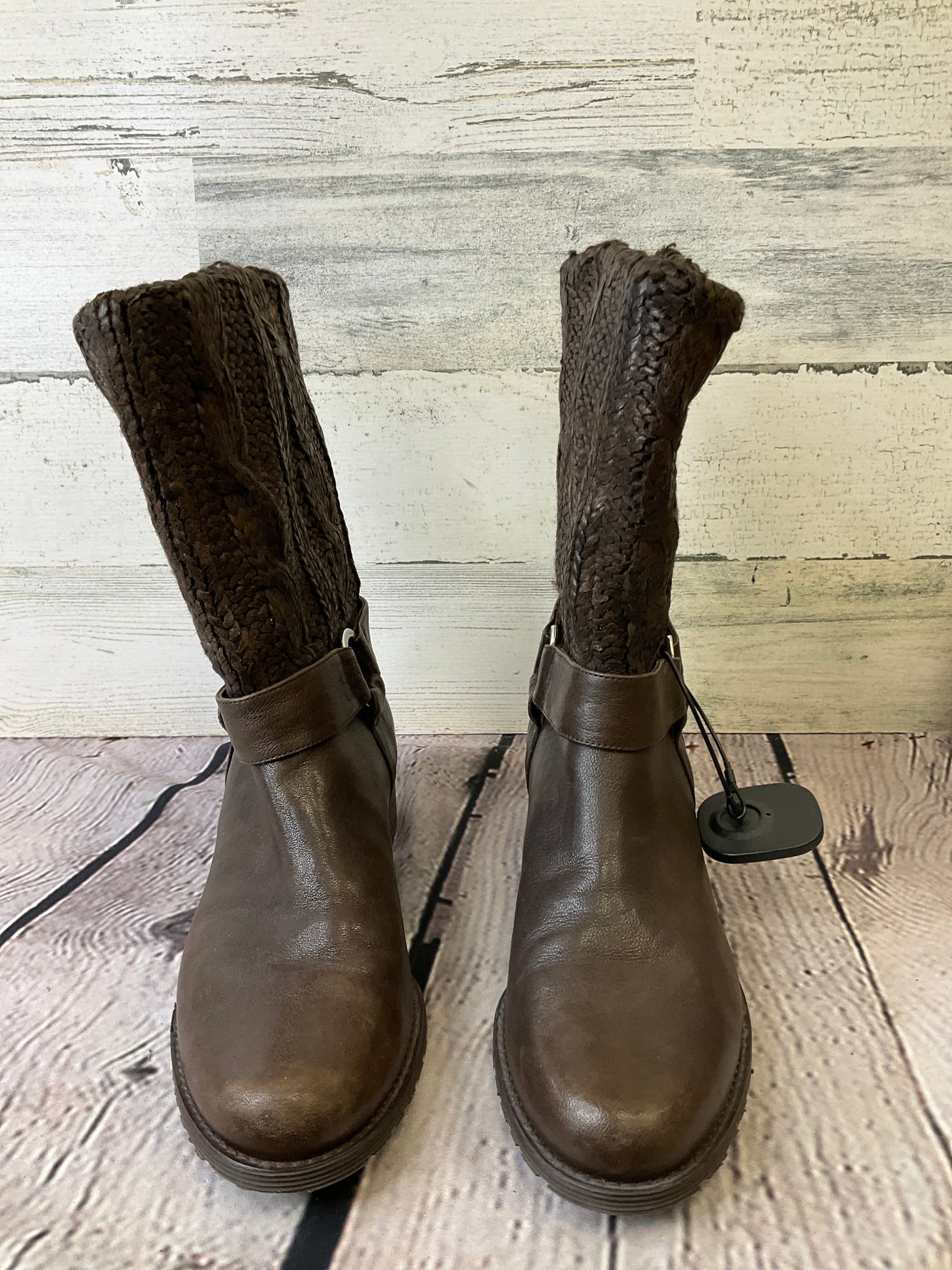 Brown Boots Mid-calf Flats Stuart Weitzman, Size 6