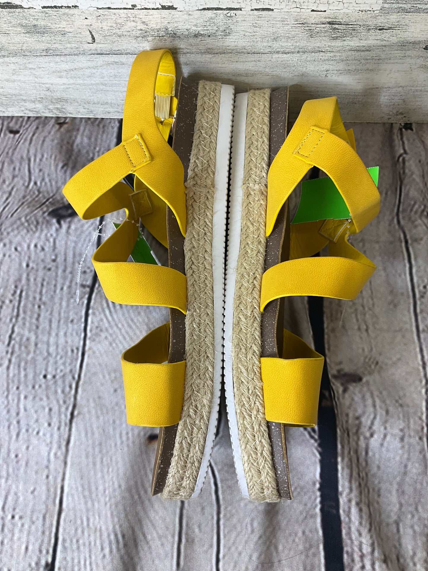 Yellow Sandals Heels Platform Spring Step, Size 8.5