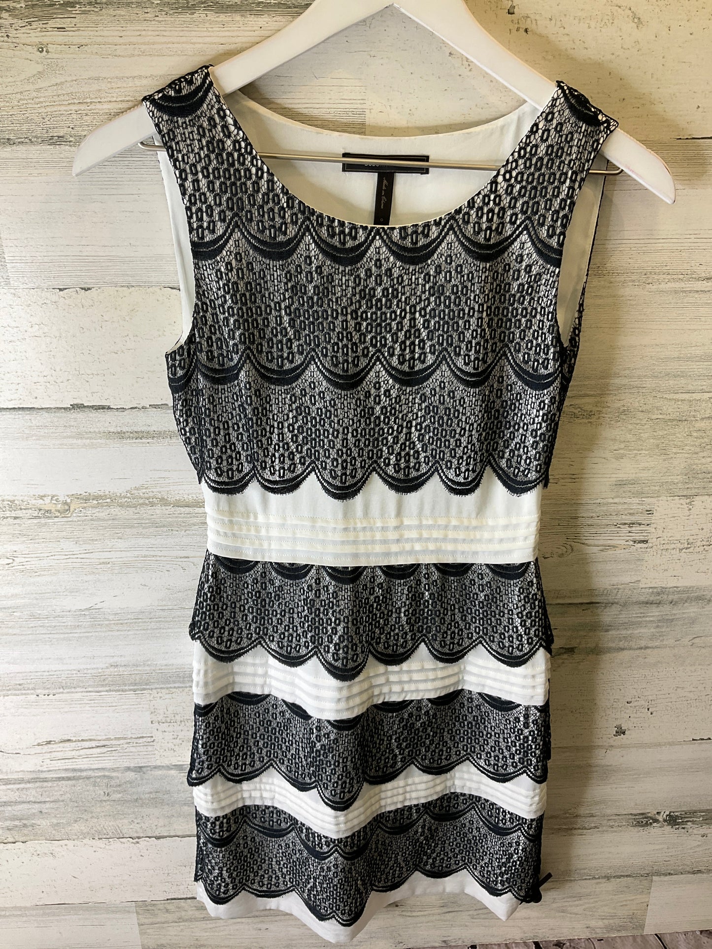 Dress Casual Midi By Bcbgmaxazria  Size: Xs