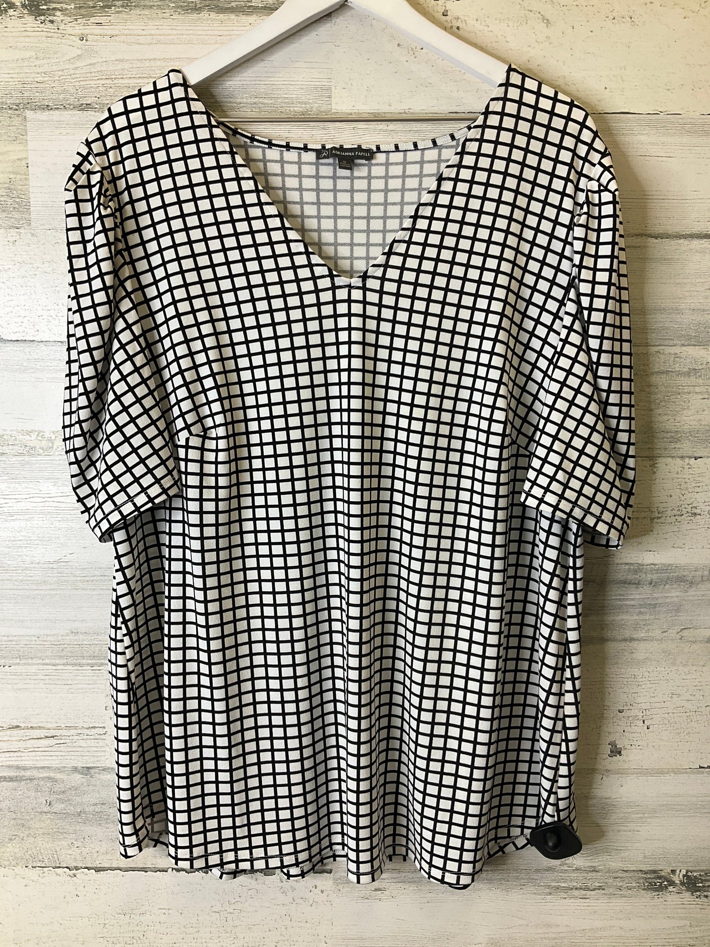 Top Short Sleeve By Adrianna Papell  Size: 1x