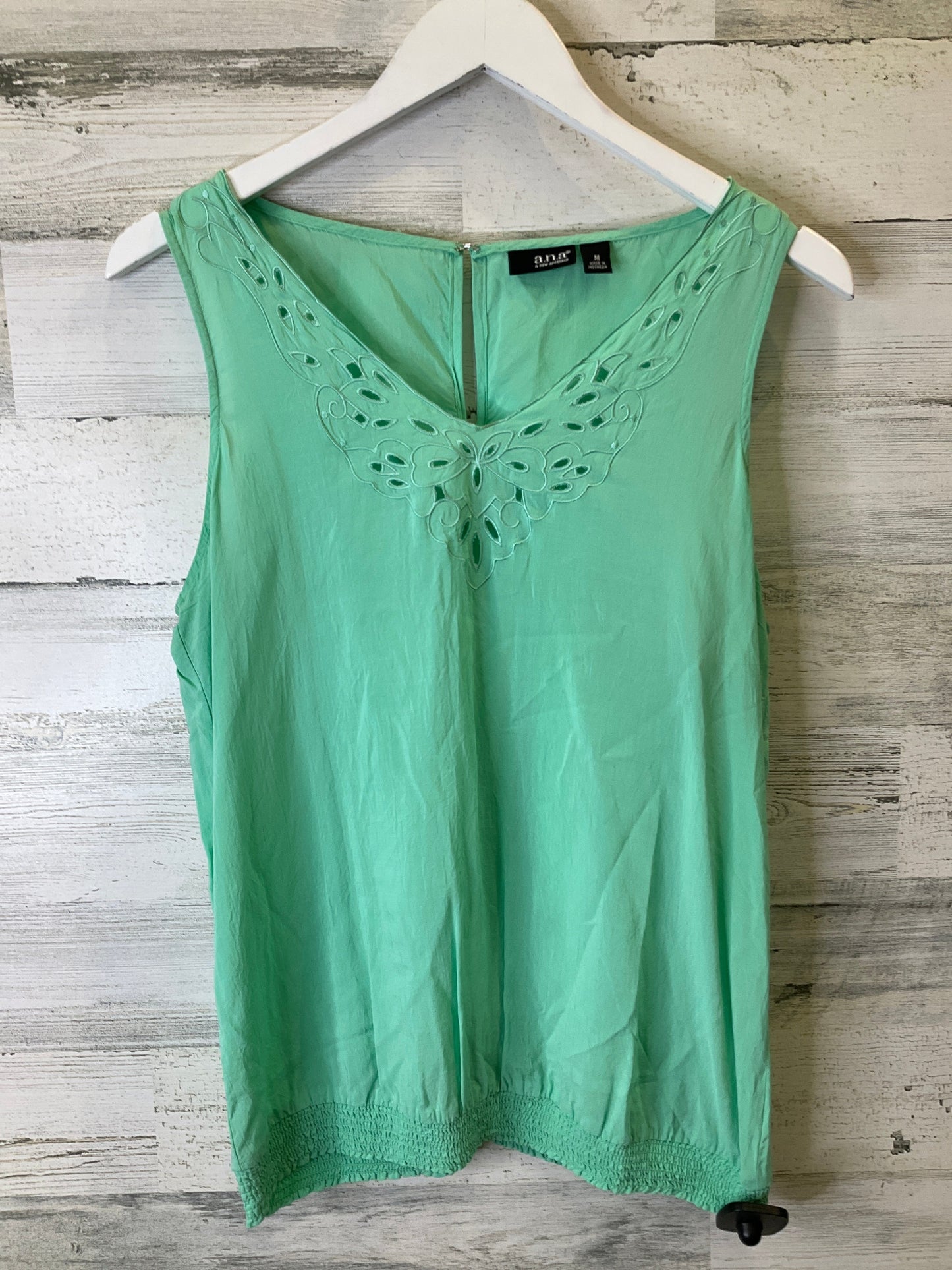 Green Top Sleeveless Ana, Size M