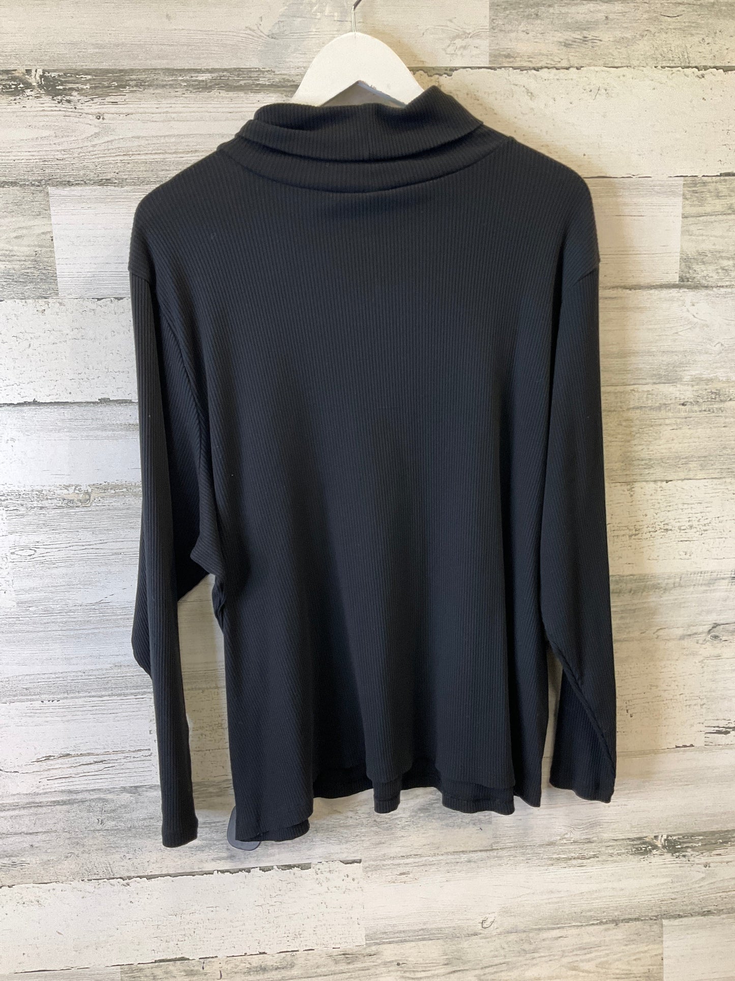 Top Long Sleeve By Old Navy In Black, Size: 4x