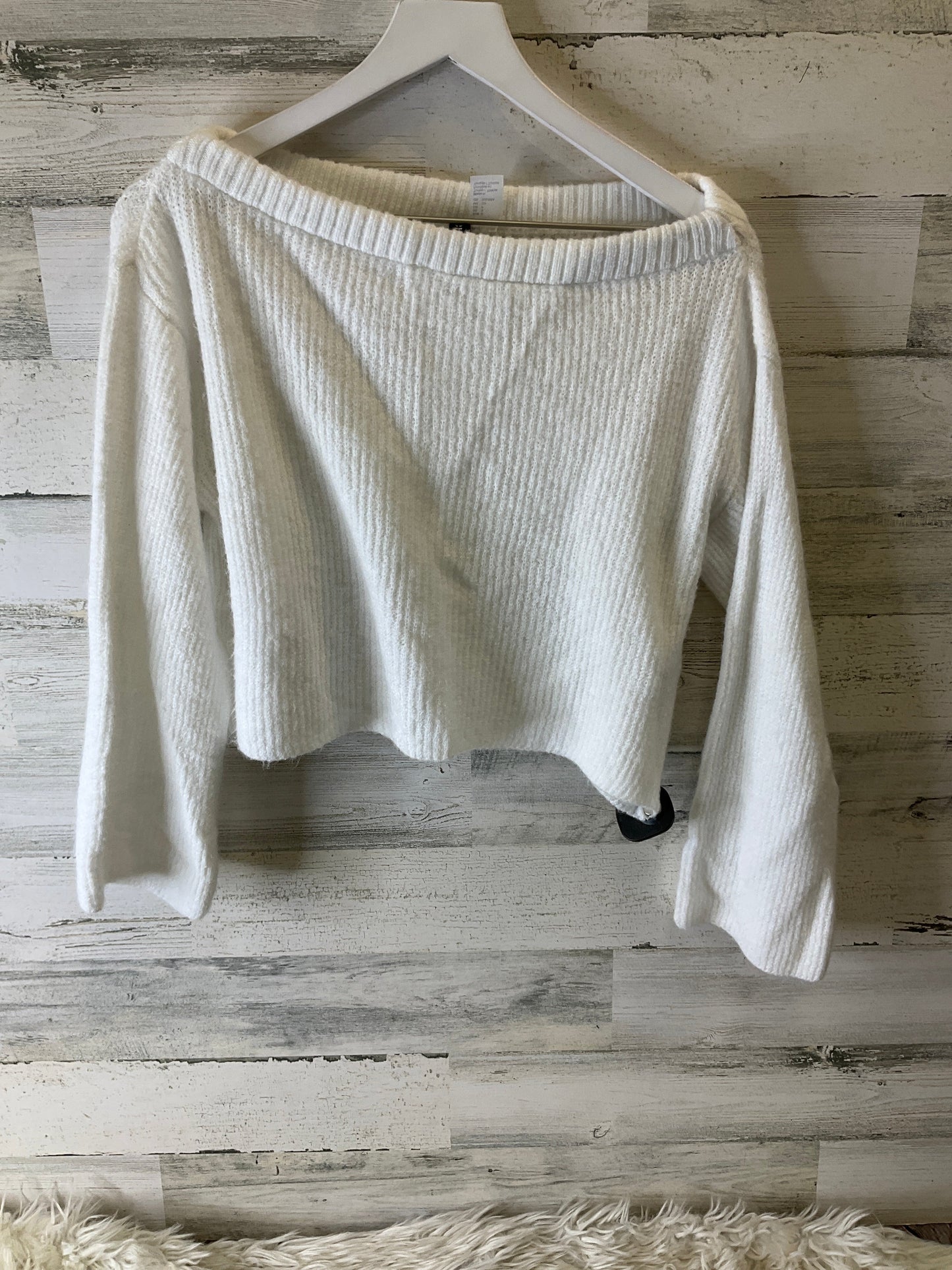 Sweater By Divided In White, Size: S