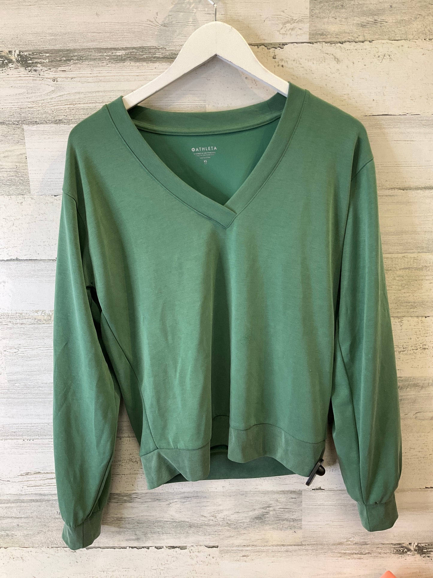 Top Long Sleeve By Athleta In Green, Size: S