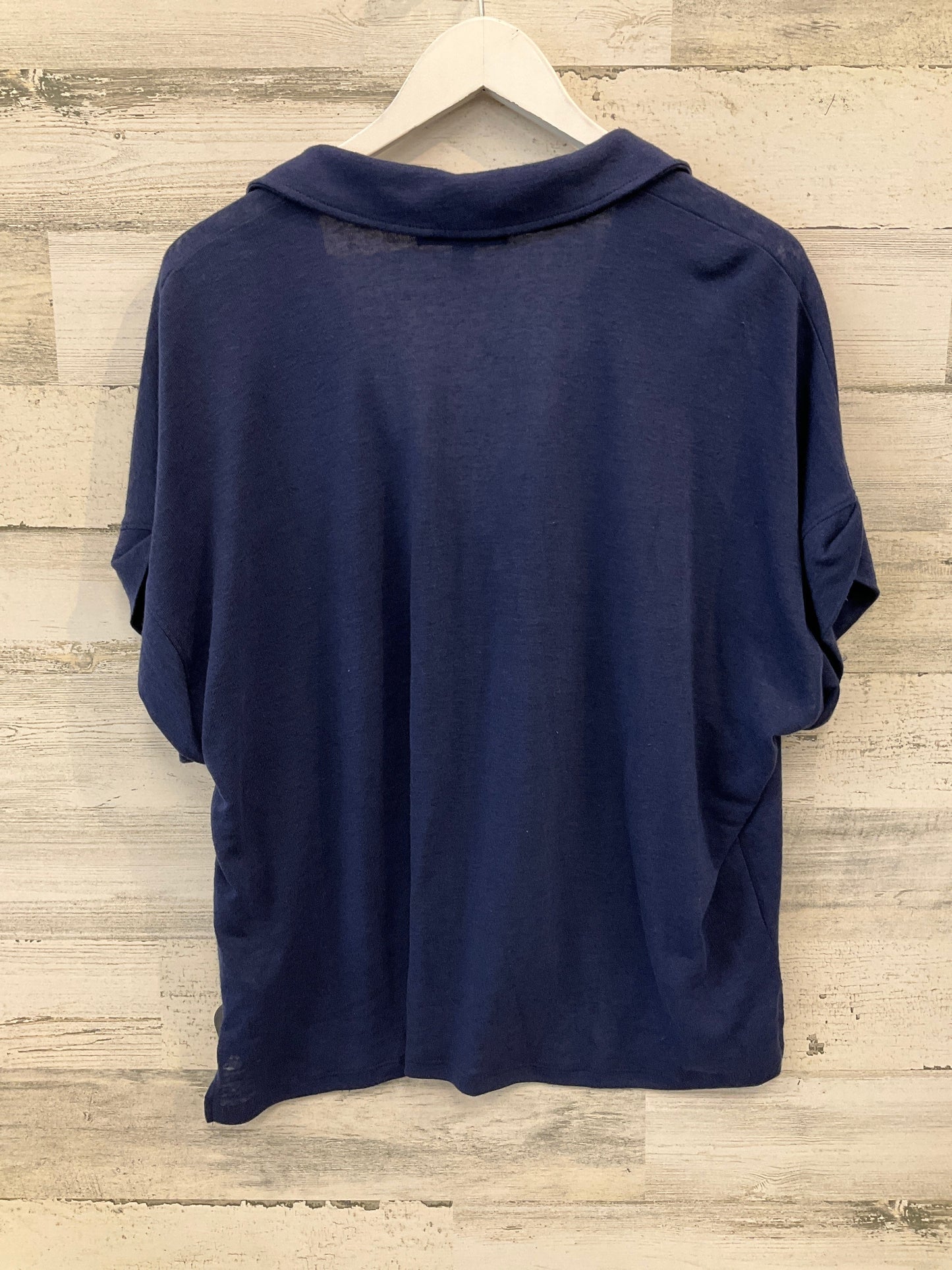 Top Short Sleeve By Banana Republic In Navy, Size: Xl