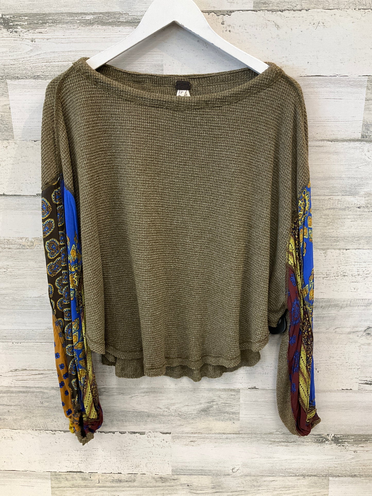 Top Long Sleeve By We The Free In Green, Size: Xs