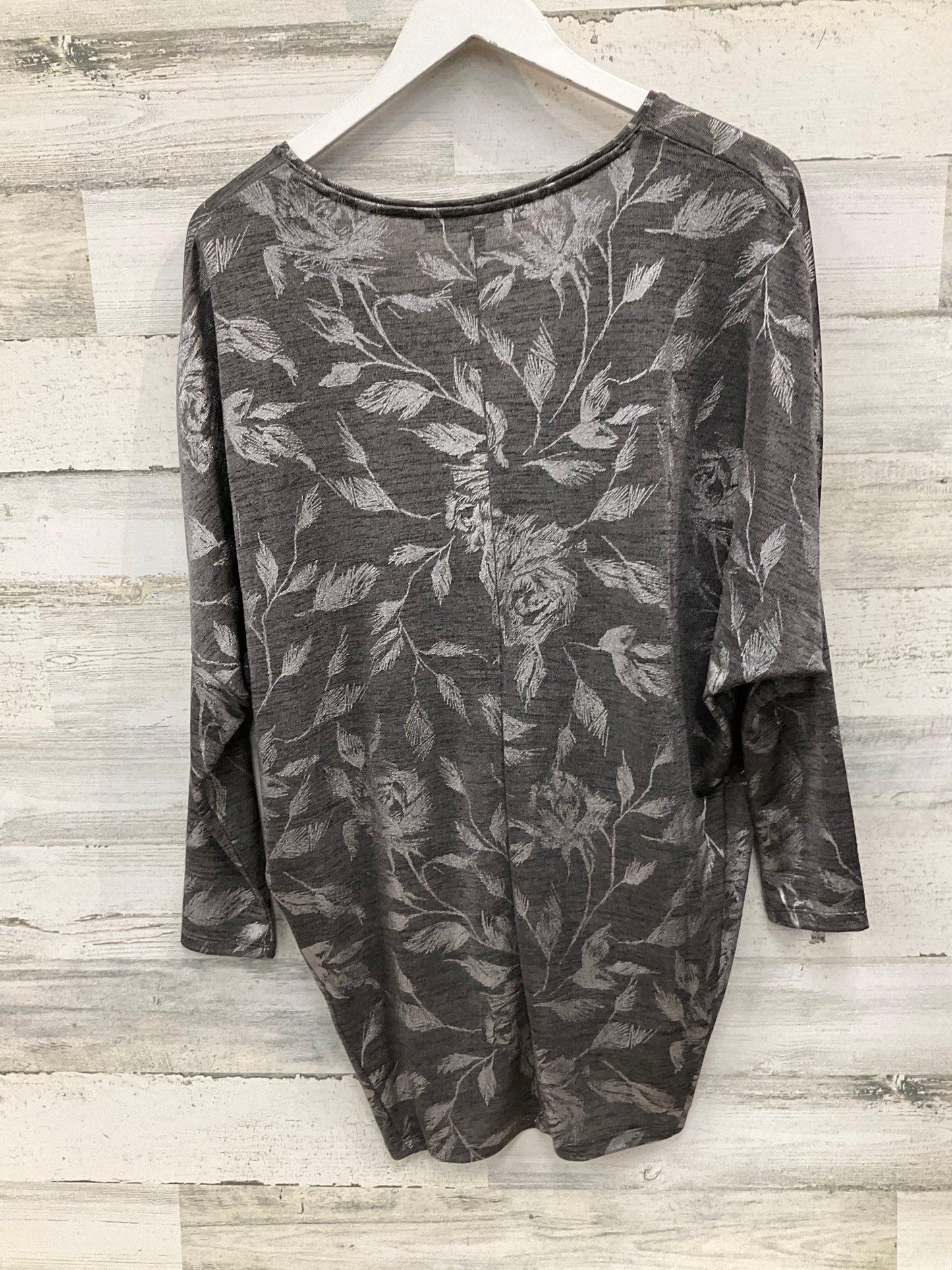 Top Long Sleeve By White House Black Market In Silver, Size: Xs