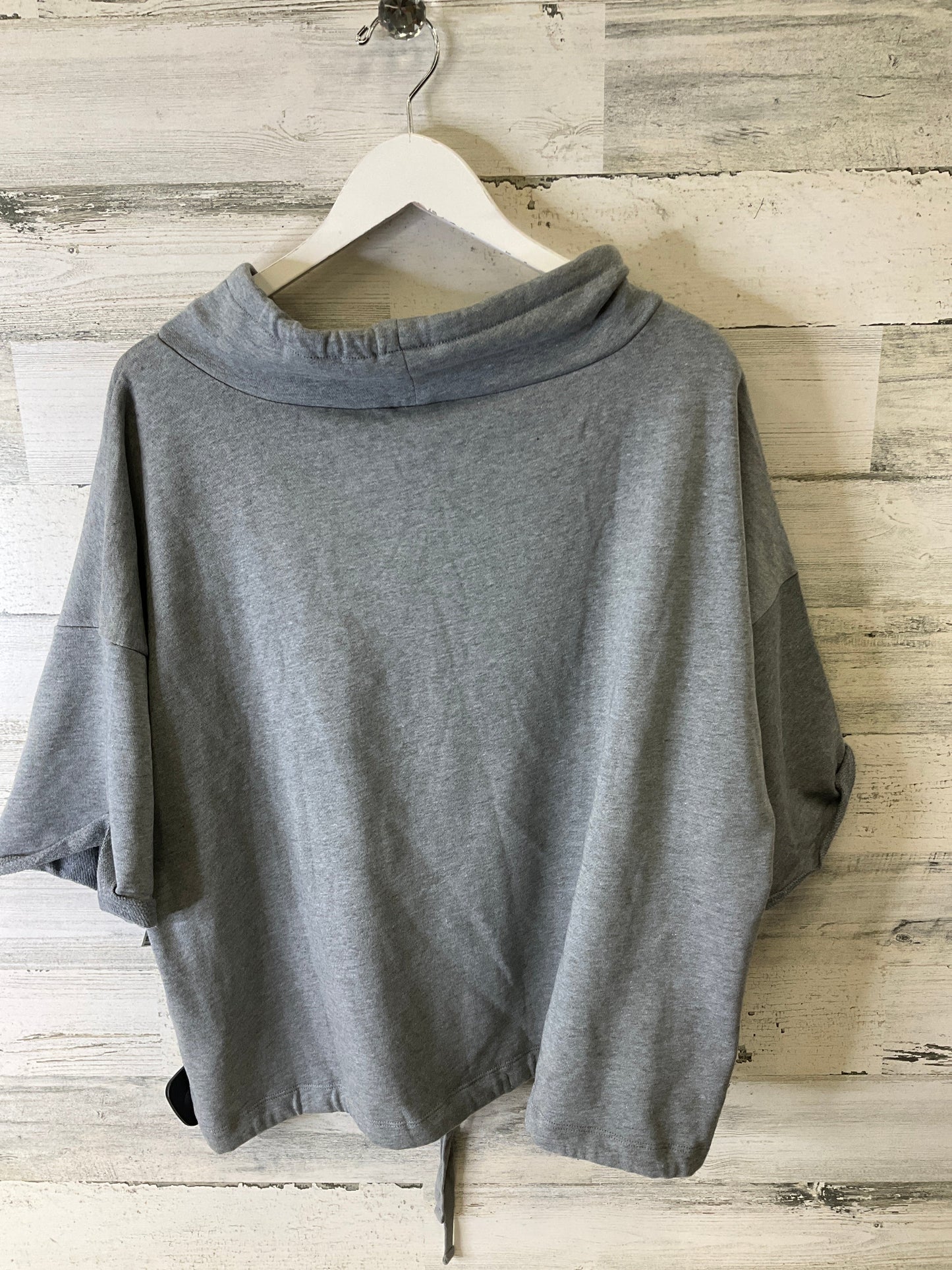 Top Short Sleeve By Gap In Grey, Size: Xxl