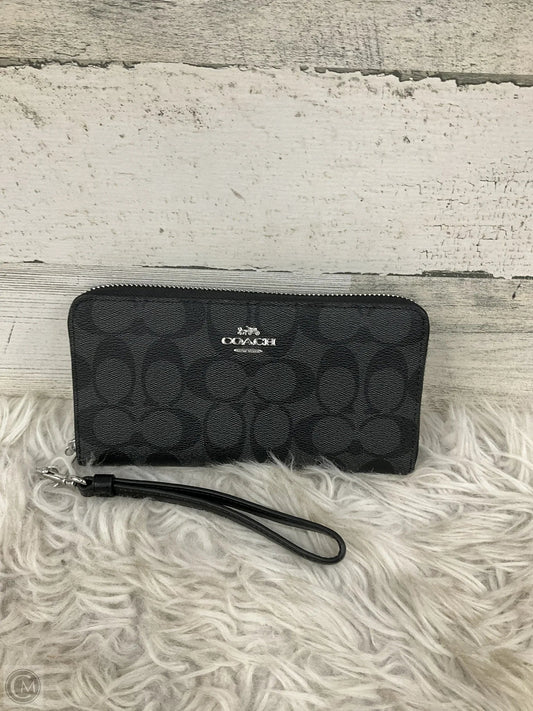 Wristlet Designer By Coach, Size: Medium