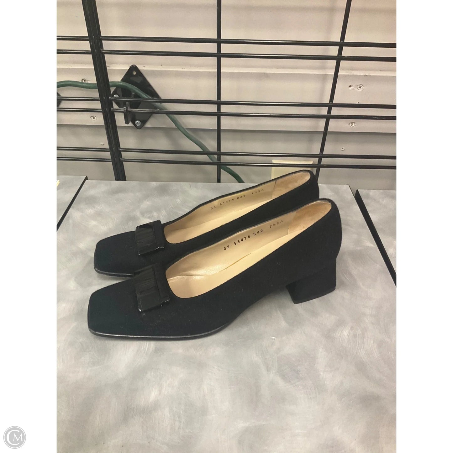 Shoes Designer By Ferragamo In Black, Size: 7.5