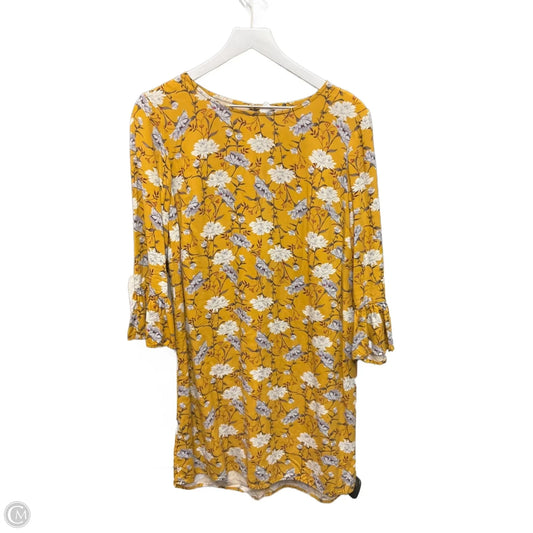 Dress Casual Short By Old Navy In Yellow, Size: S