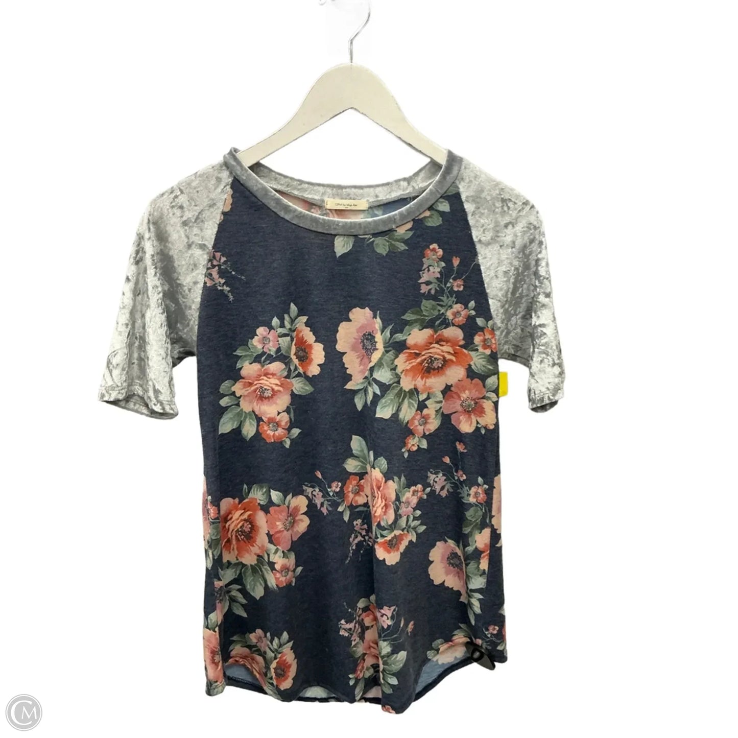 Top Short Sleeve By Mon Ami In Silver, Size: S