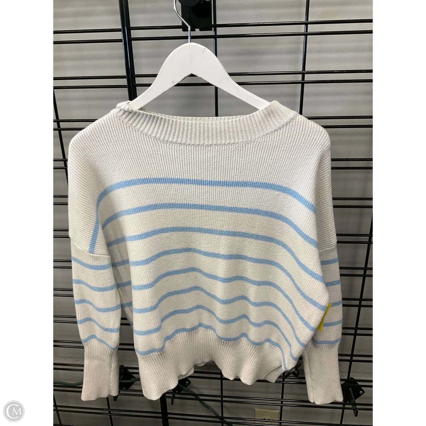 Sweater By Miracle In Cream, Size: M