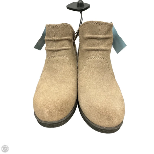 Boots Ankle Heels By Earth Origins In Taupe, Size: 6