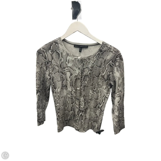 Sweater By White House Black Market In Cream, Size: Xs