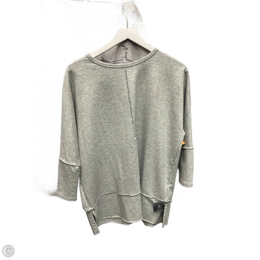 Top 3/4 Sleeve By Spanx In Grey, Size: Xs