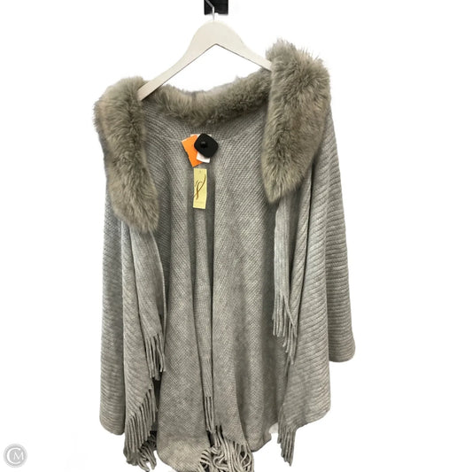 Shawl By Clothes Mentor In Grey, Size: Osfm