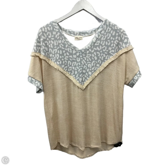 Top Short Sleeve By Lovely Melody In Cream, Size: M