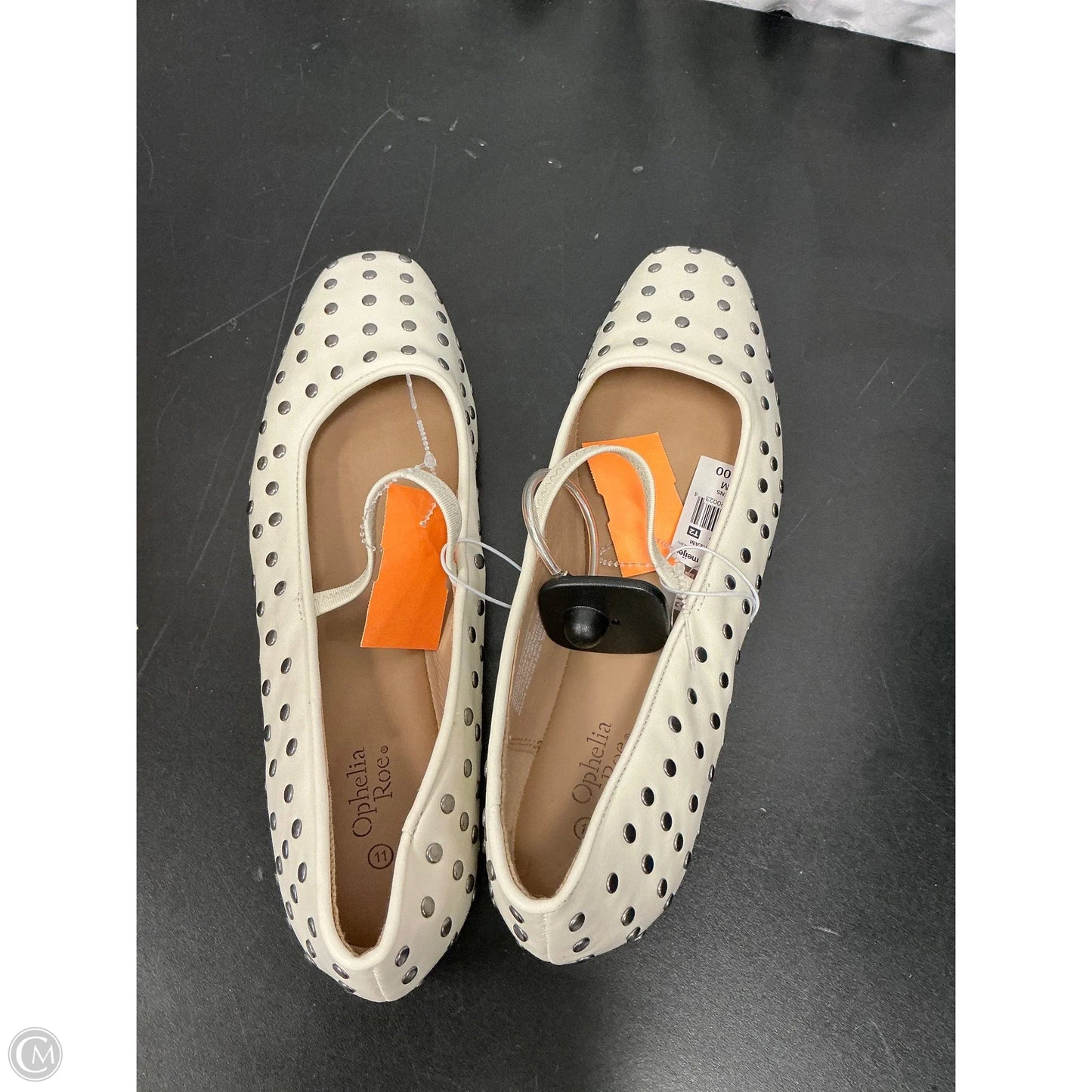 Shoes Flats By Ophelia Roe In White, Size: 11