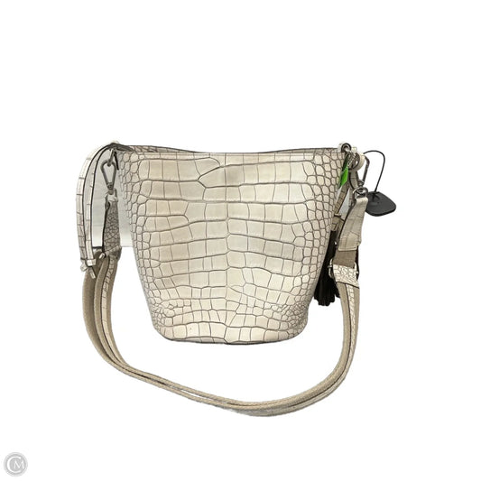 Crossbody By Clothes Mentor, Size: Medium