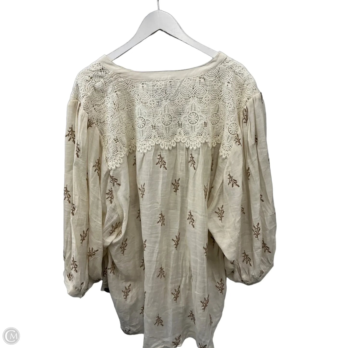 Top Short Sleeve By Clothes Mentor In Cream, Size: 3x