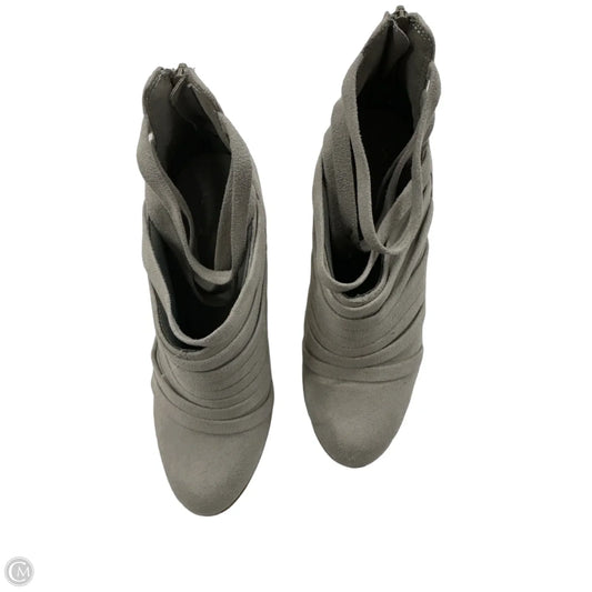 Boots Ankle Heels By Clothes Mentor In Grey, Size: 7.5