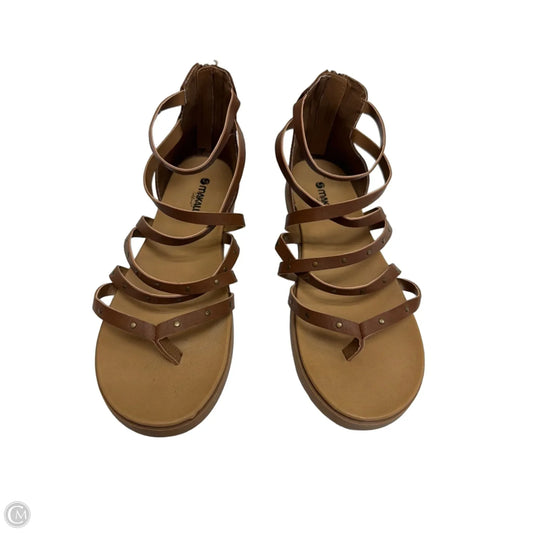 Sandals Flats By Clothes Mentor In Brown, Size: 11