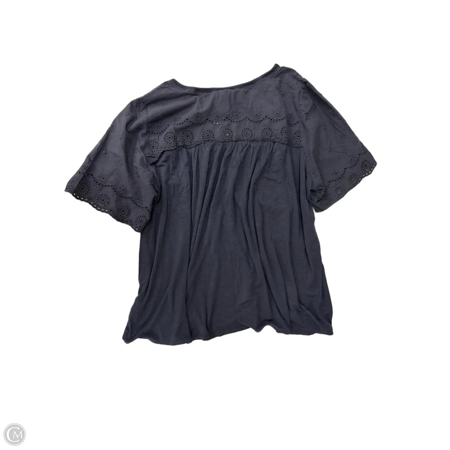 Top Short Sleeve By Knox Rose In Grey, Size: 1x