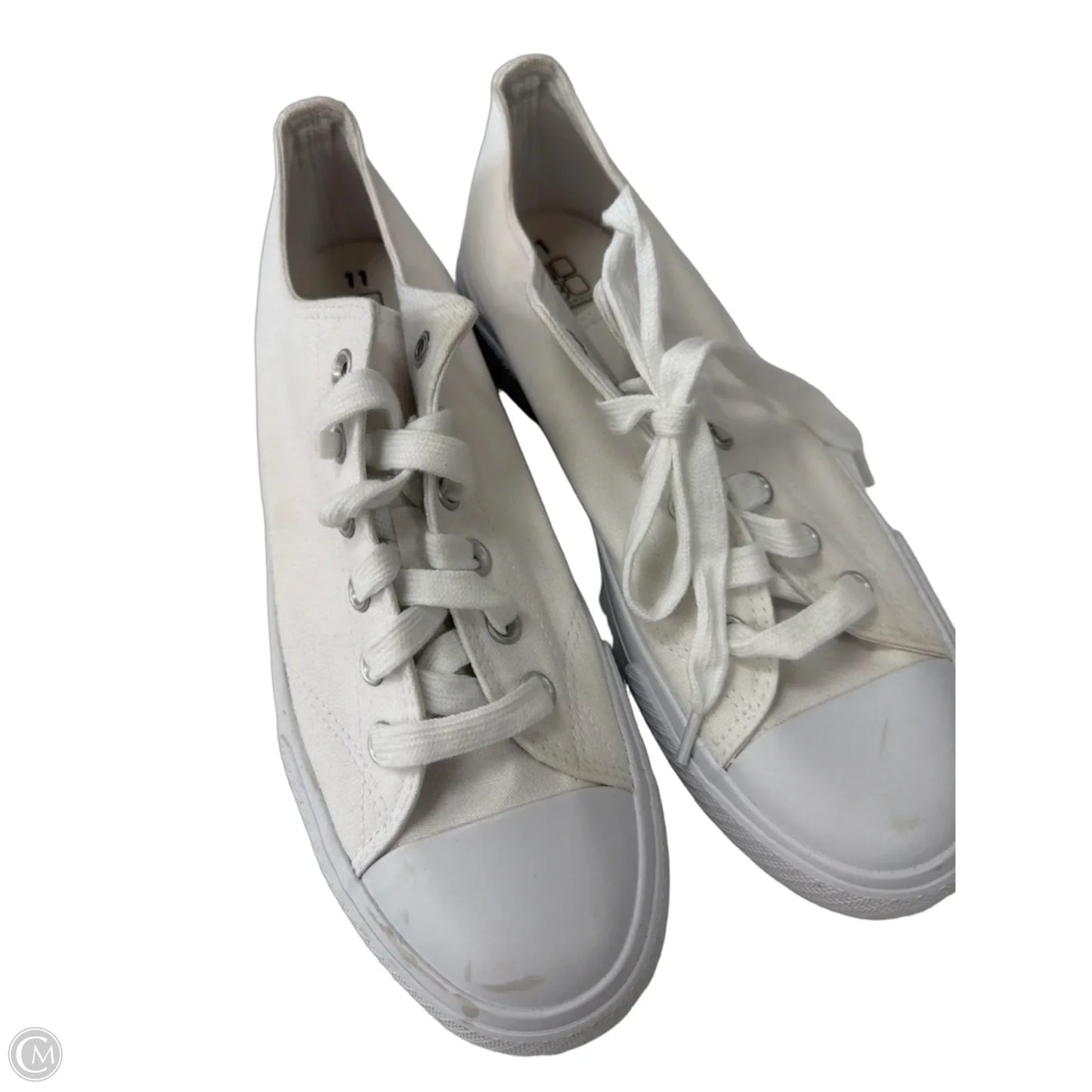 Shoes Sneakers By No Boundaries In White, Size: 11