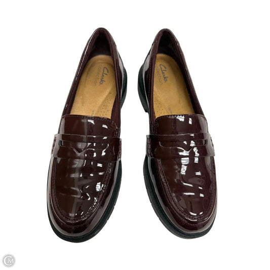 Shoes Flats By Clarks In Maroon, Size: 8