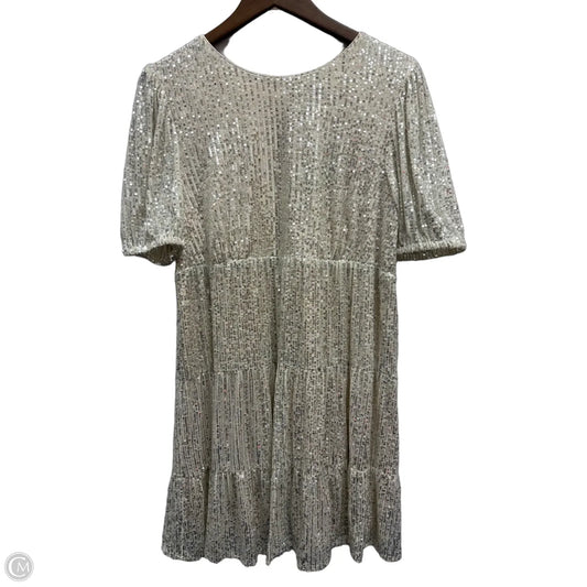 Dress Party Short By Speechless In Silver, Size: M
