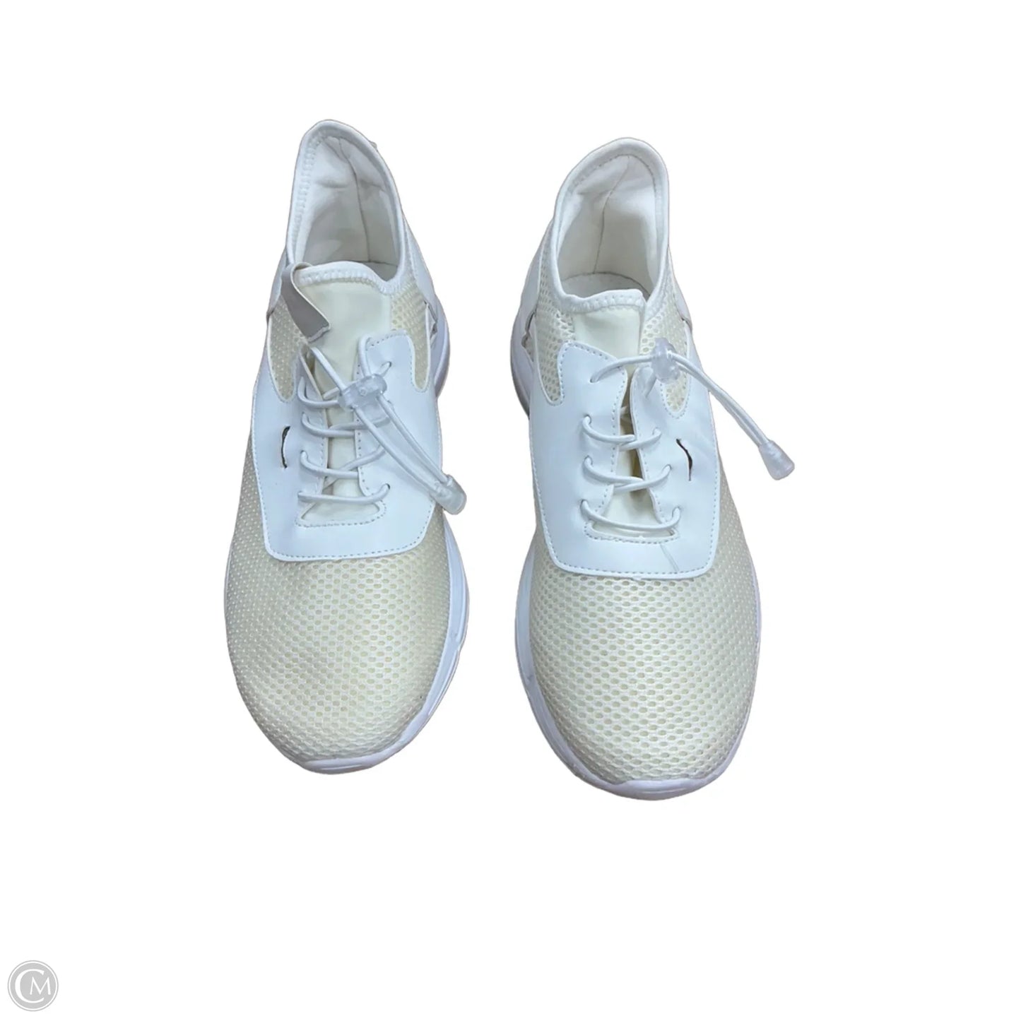 Shoes Sneakers By Qupid In White, Size: 10