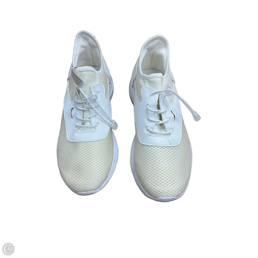 Shoes Sneakers By Qupid In White, Size: 10