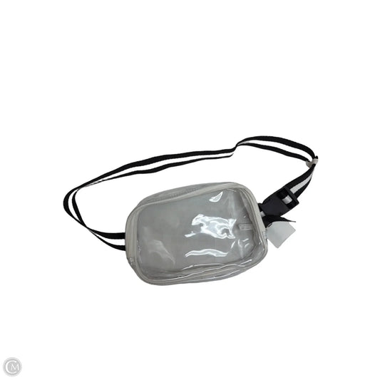 Belt By UnBranded in Clear