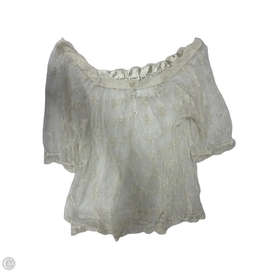 Top Short Sleeve By Cato In Cream, Size: 2x