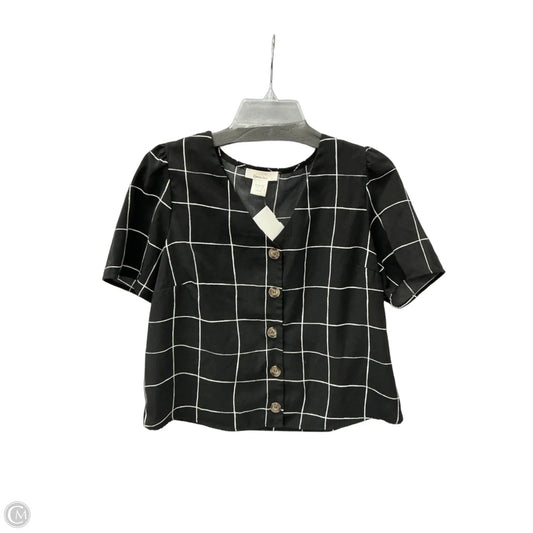 Top Short Sleeve By Urban Romantics In Black, Size: M