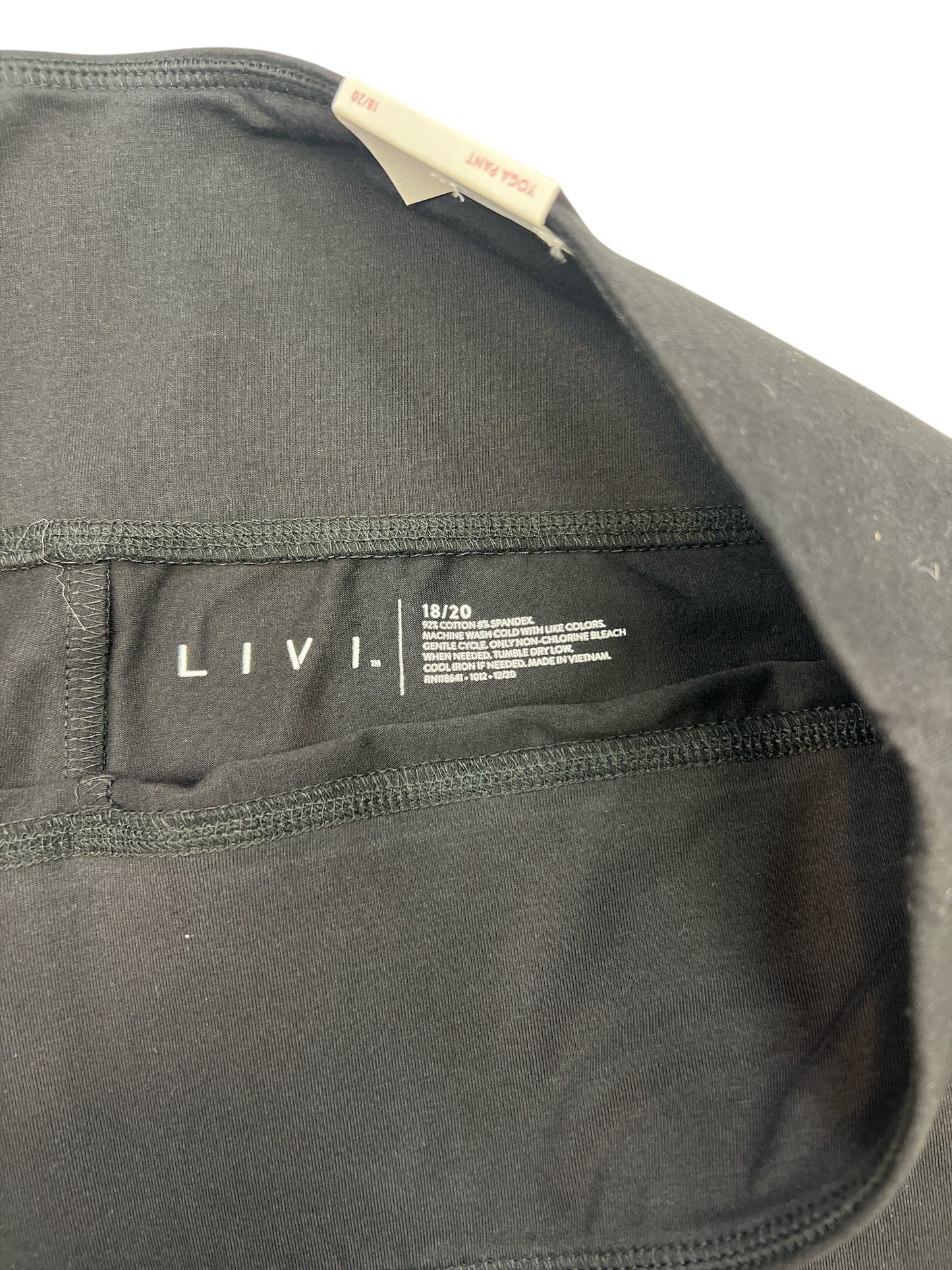 Athletic Pants By Livi Active In Black, Size: 18