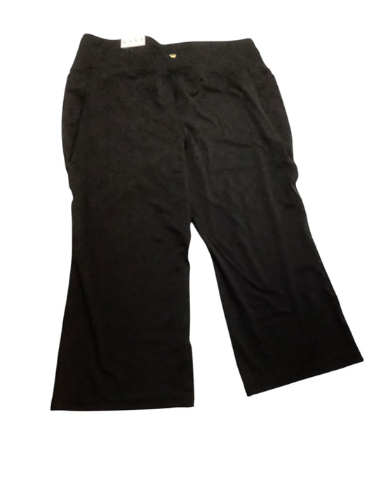 Capris By Livi Active In Black, Size: 18