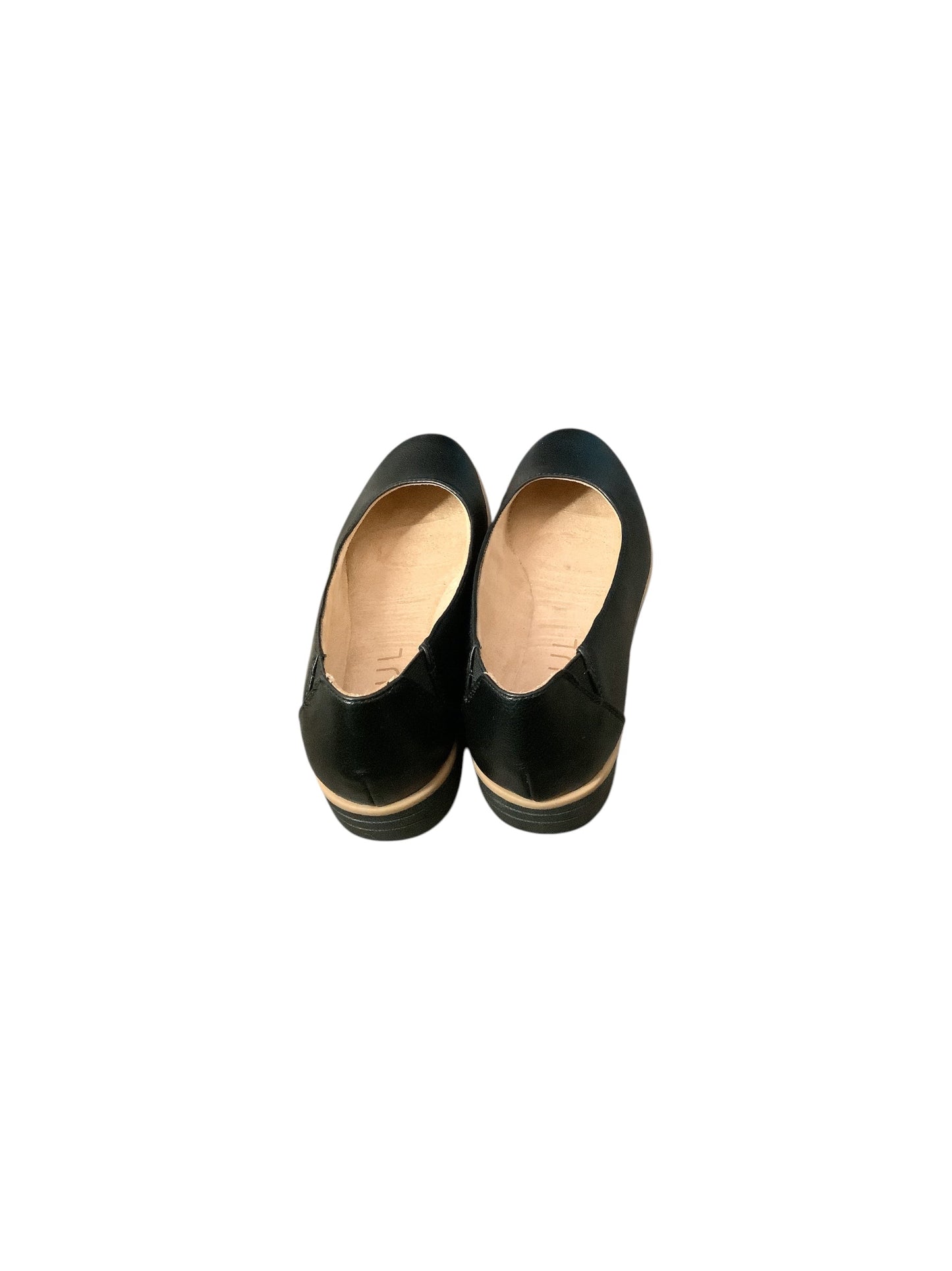 Shoes Flats By Naturalizer In Black, Size: 6