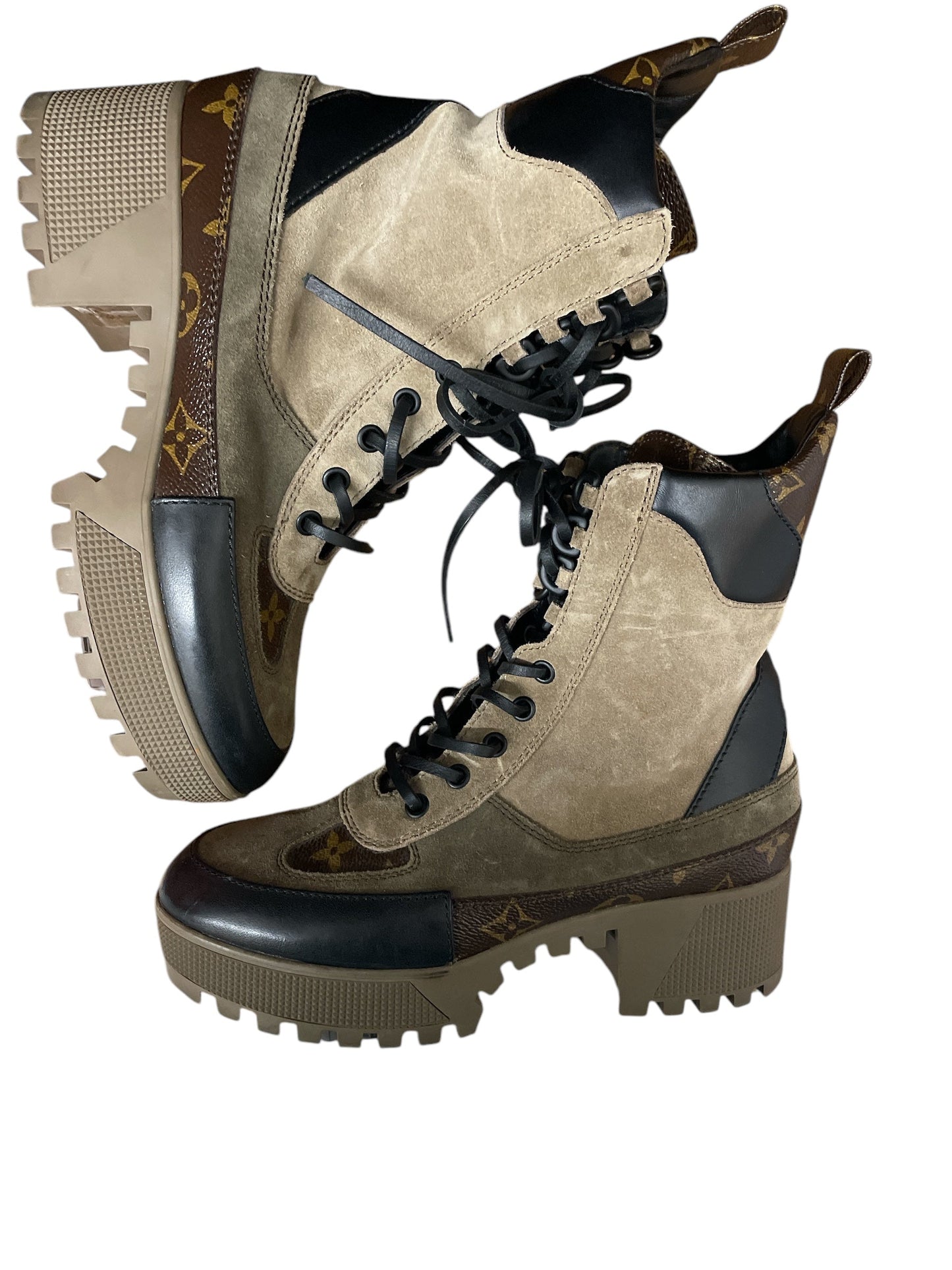 Boots Luxury Designer By Louis Vuitton In Tan