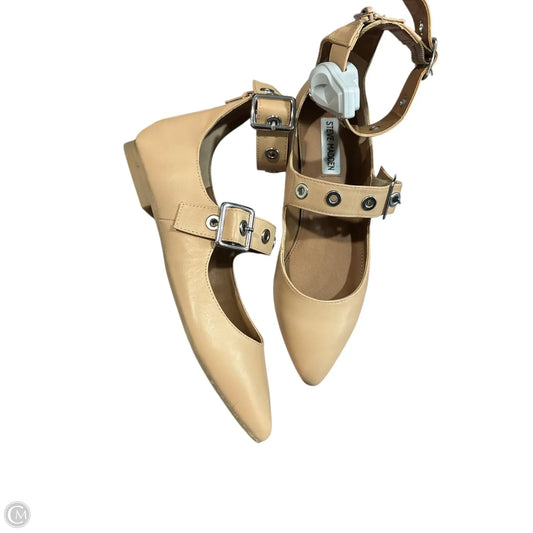 Shoes Flats By Steve Madden In Tan, Size: 8