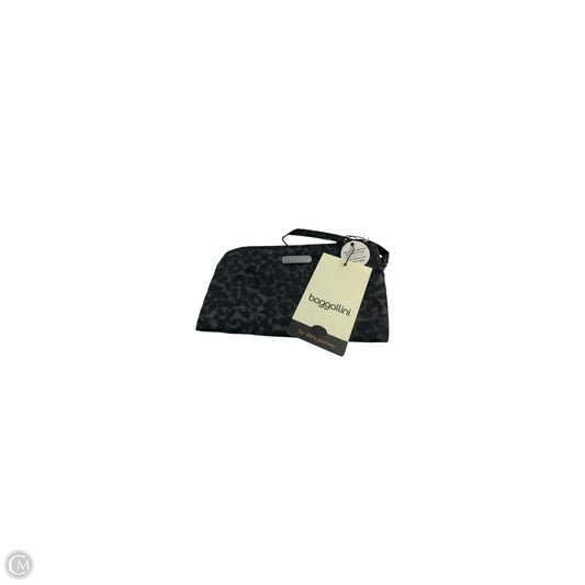 Wristlet By Baggallini, Size: Medium