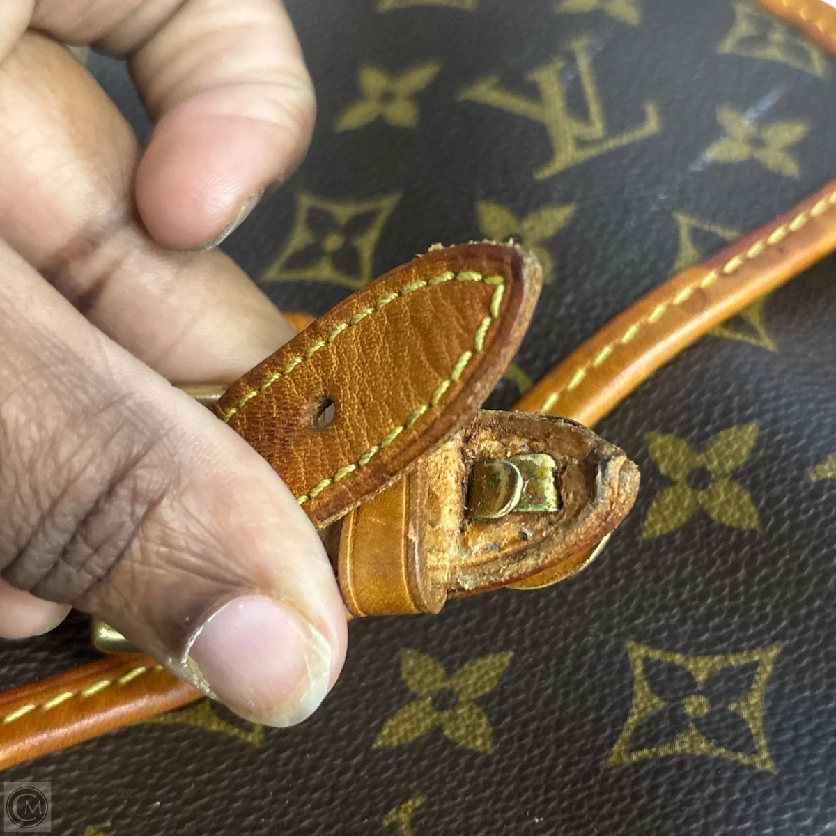 Handbag Luxury Designer By Louis Vuitton, Size: Medium